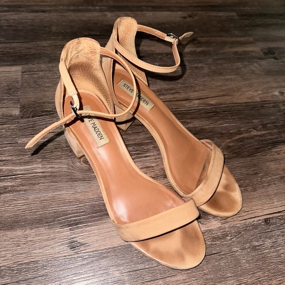 Steve Madden Suede Tan Heeled Sandal size 8.5 - Picture 3 of 8